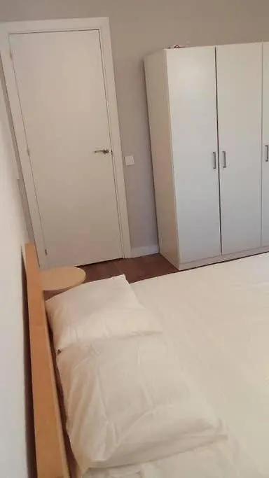Sagarda Familia Private Sunny Room Barcelona 0*,  Espanha
